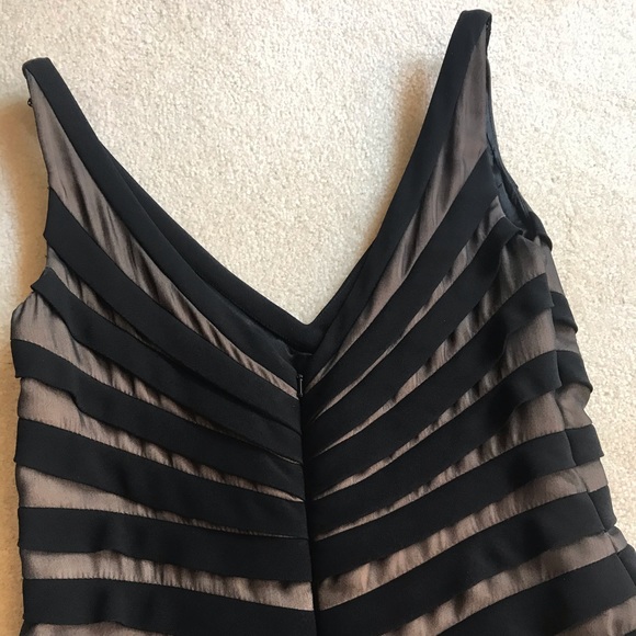 Carmen Marc Valvo evening gown - Picture 8 of 12